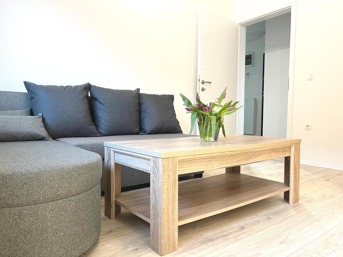 Luxe Apartments Ljutomer ภายนอก รูปภาพ