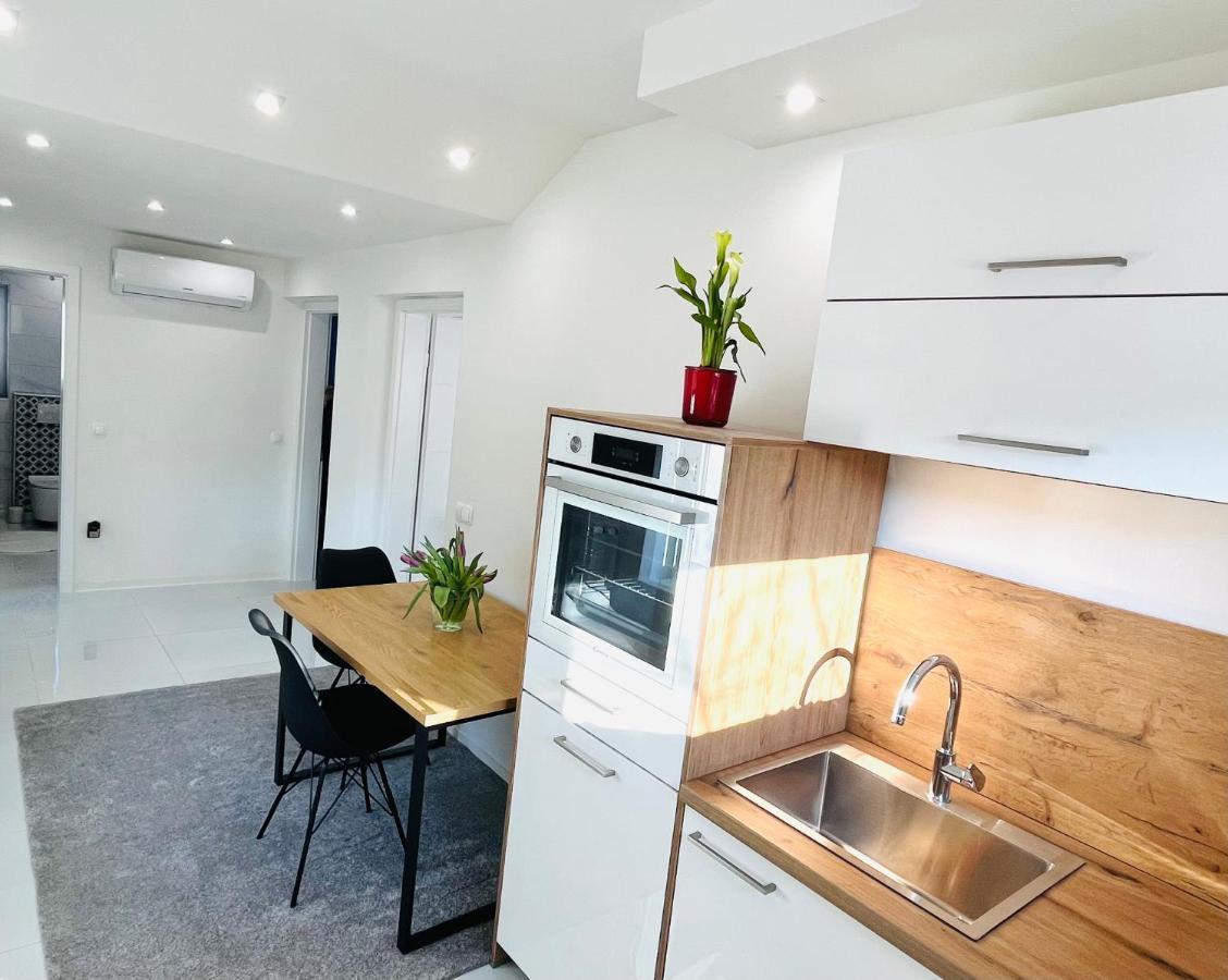Luxe Apartments Ljutomer ภายนอก รูปภาพ