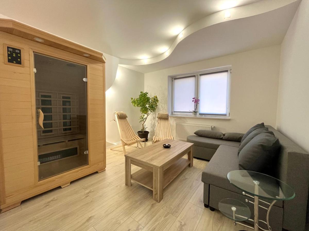 Luxe Apartments Ljutomer ภายนอก รูปภาพ