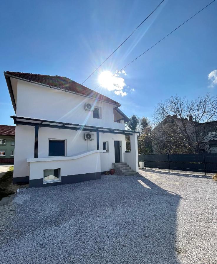 Luxe Apartments Ljutomer ภายนอก รูปภาพ